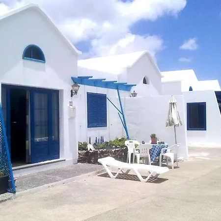 펜션 Arrieta Sleeps 4 Wifi T691511